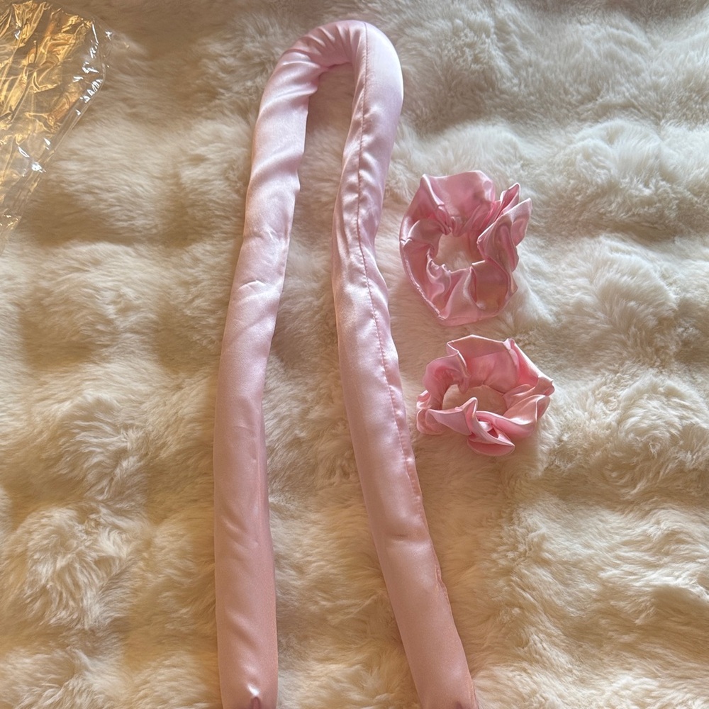 Pink Satin Heatless Curls Set